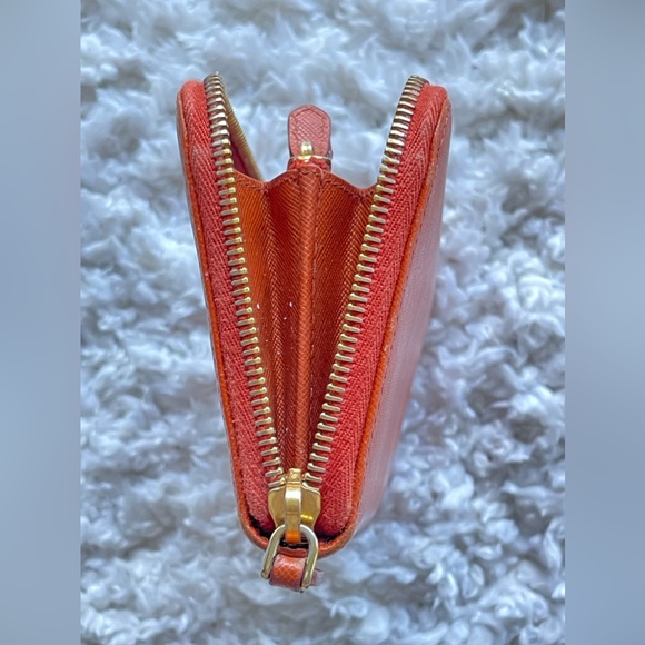 AUTHENTIC PRADA beautiful burnt orange zip around wallet - Picture 6 of 12